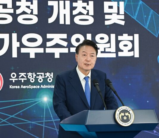 대통령 “2045년 화성에 태극기…스페이스 광개토 프로젝트 추진”
