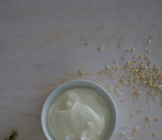 여름철 다이어트 중 영양 결핍 예방하기 yogurt cup