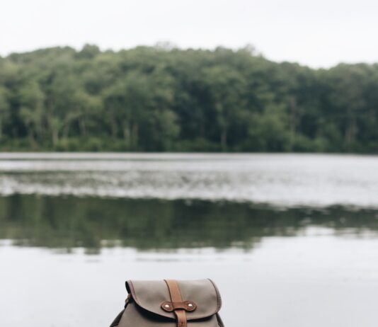 주말에 무너지지 않는 피로 회복 전략 brown leather backpack on brown textile