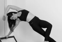 산전·산후 필라테스: 엄마의 몸을 회복시키는 가장 안전하고 과학적인 방법 woman in black sports bra and black leggings doing yoga